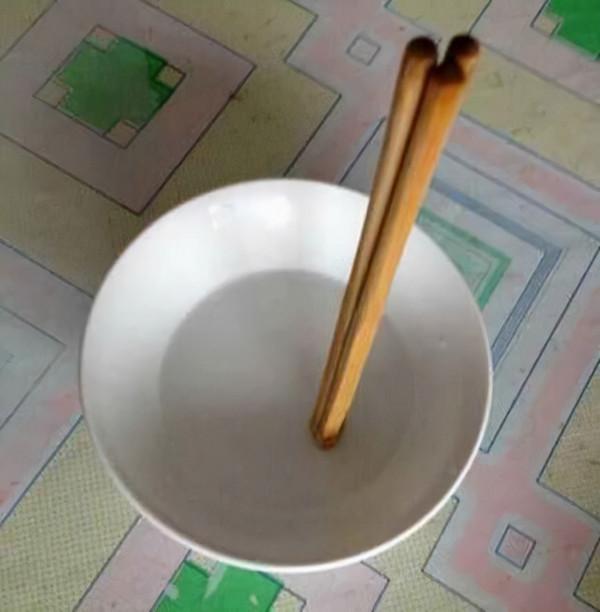 “喪盆”一定要在底部錐洞嗎?你們家鄉是怎樣的要求? “喪盆”一定要在底部錐洞嗎?你們家鄉是怎樣的要求?