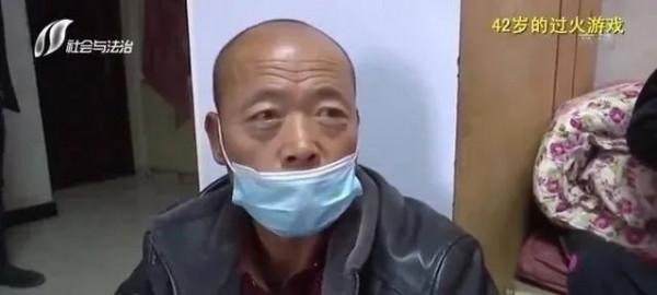 42歲妻子，偷偷離家出走“見網友”墜入愛河，聲稱和子女斷絕關係