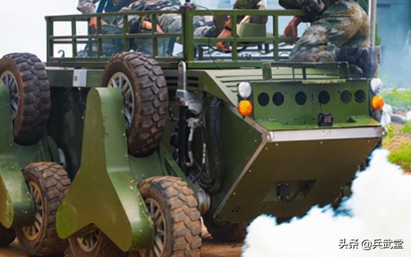 國產三輪“爬樓”戰車亮相?專門針對城鎮戰環境,原理接近買菜車 國產三輪“爬樓”戰車亮相?專門針對城鎮戰環境,原理接近買菜車