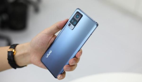 從4698降到2309元，vivo旗艦機二手價：256GB+90Hz屏