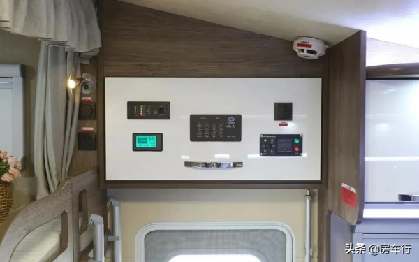 雙拓展，大空間，內外配置豐富齊全，拓銳斯特2021款簡約歐暢房車