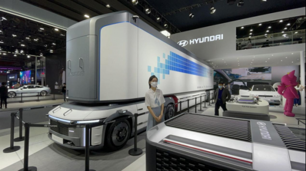 廣州車展:自動駕駛與低碳車“互抱”,繪未來出行新“輪廓” 廣州車展:自動駕駛與低碳車“互抱”,繪未來出行新“輪廓”