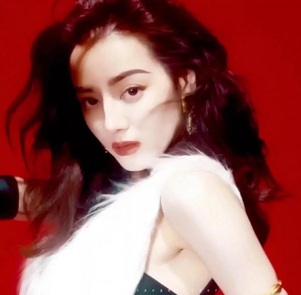 迪麗熱巴 精美圖片 迪麗熱巴 精美圖片