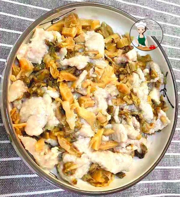 三伏天多吃蒸菜養人，這菜蒸一蒸，15分鐘就出鍋，鮮香營養不上火