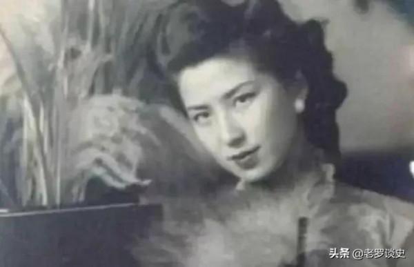 丈夫是中國首位哈佛留學生，妻子不孕成遺憾，丈夫竟然讓養女懷孕