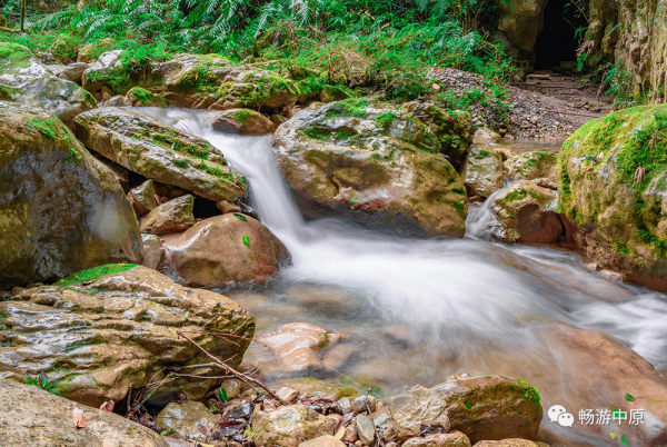 相約龍潭大峽谷,感受它的雄闊與深幽之美 相約龍潭大峽谷,感受它的雄闊與深幽之美