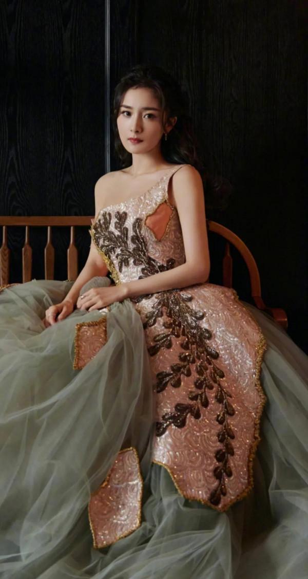 花仙子的媚惑，楊冪