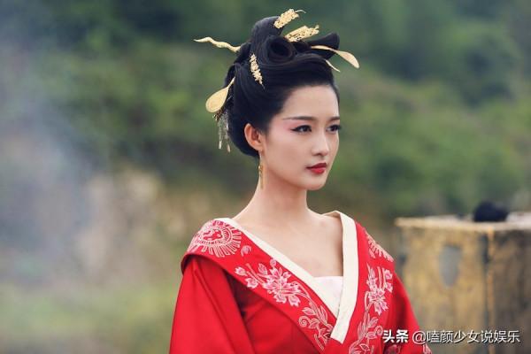 小紅靠捧,大紅靠命?錯了,換對造型立馬翻身 小紅靠捧,大紅靠命?錯了,換對造型立馬翻身