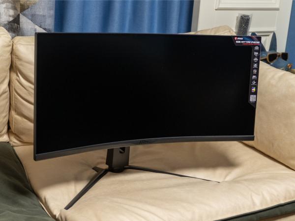 你看我的物理外掛又大又圓，微星月神MPG 343CQR顯示器測評
