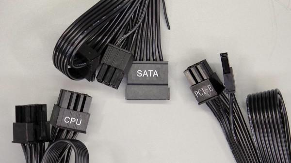 內建全日系電容,美商艾湃電競650W金牌全模電源AJ-650M拆解 內建全日系電容,美商艾湃電競650W金牌全模電源AJ-650M拆解