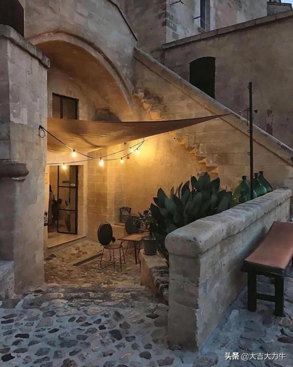 義大利馬泰拉—007取景地，神秘的岩石之城