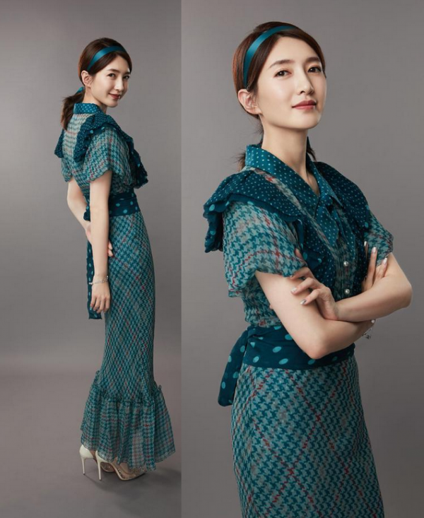 被江疏影氣質折服!如此花哨的裙裝上身不僅不俗,反倒穿出高階感 被江疏影氣質折服!如此花哨的裙裝上身不僅不俗,反倒穿出高階感
