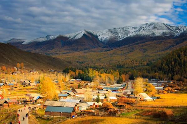 這才是11月最推薦去的景點，秋色正美還小眾，適合閒居兩三日