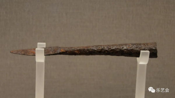 骨鳴嘀 角力帶 雙魚鏡:孟和套格套分享內蒙古博物院系列 骨鳴嘀 角力帶 雙魚鏡:孟和套格套分享內蒙古博物院系列