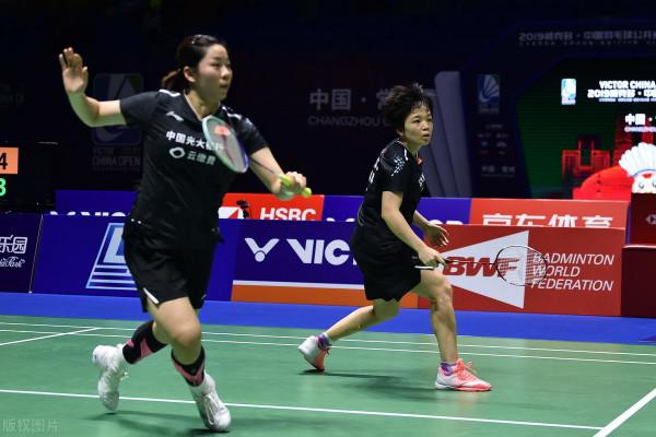 別再為沒有戰術而苦惱，羽毛球常用十大進攻戰術，單打雙打均通用