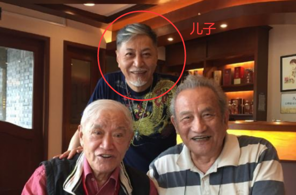 “德藝雙馨”牛犇:用一生積蓄資助上百位學生,晚年獨自住養老院 “德藝雙馨”牛犇:用一生積蓄資助上百位學生,晚年獨自住養老院