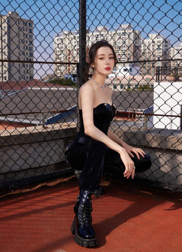 235號“女神”迪麗熱巴