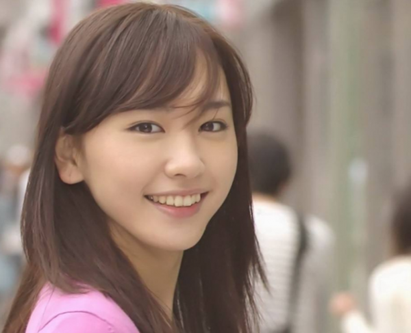 網紅和明星有壁！撞臉新垣結衣的網紅進軍演藝圈，真實長相引熱議