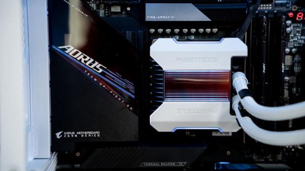 不計預算裝一臺12代12900K怎麼選？