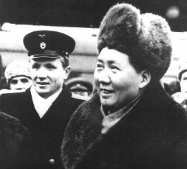 毛主席訪蘇回國，毛人鳳計劃暗殺，李克農一封電報讓他氣急敗壞