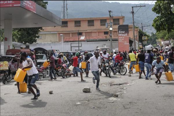 海地幫派又開始綁架卡車司機，首都出現大規模燃料短缺
