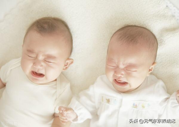 營養專家給出預防便秘的輔食教程，適合不同月齡的寶寶，趕快收藏