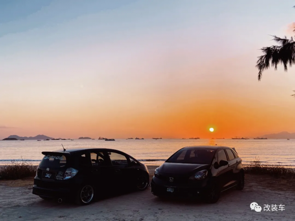 00後小姐姐也愛玩本田飛度，這個車系到底有什麼魔力？