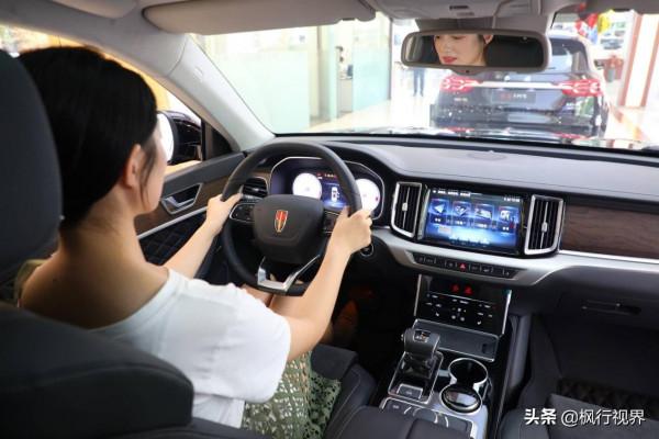 紅旗HS7店內實拍,油膩?端莊? 紅旗HS7店內實拍,油膩?端莊?