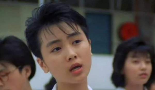 黃百鳴74歲了!當年出演開心鬼的 原來是菲律賓總統女兒? 黃百鳴74歲了!當年出演開心鬼的 原來是菲律賓總統女兒?