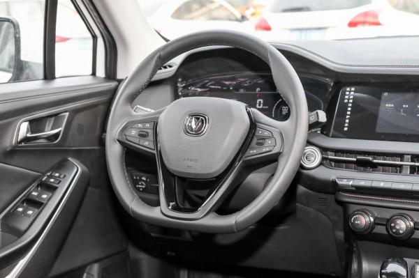 價效比才是最大亮點,詳細圖解新款長安CS15