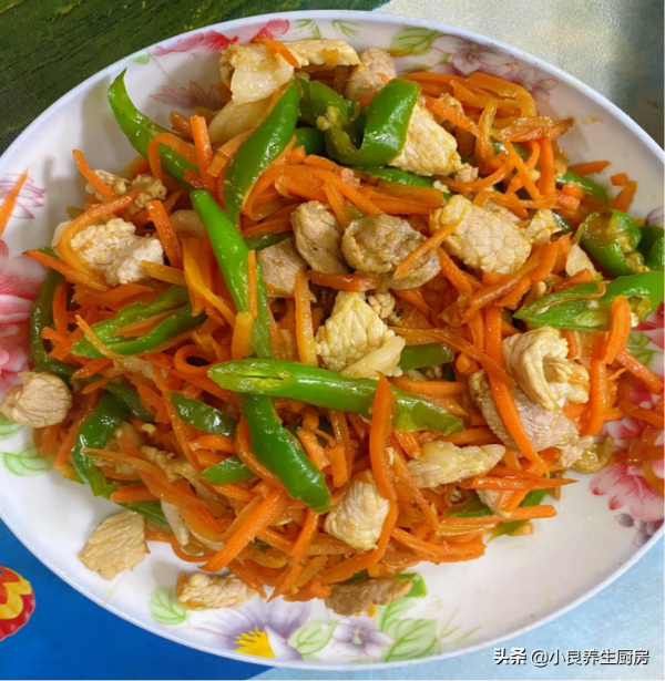 臘月到了，常給孩子吃這菜，有葷有素，好吃還不貴，對視力有好處