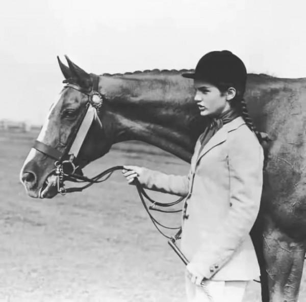 最傳奇的第一夫人傑奎琳:一婚為愛 再婚為錢 第三次不婚只為陪伴 最傳奇的第一夫人傑奎琳:一婚為愛 再婚為錢 第三次不婚只為陪伴