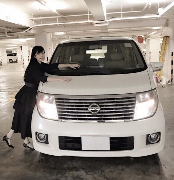 誰能相信周慧敏已經53歲了，身穿黑色禮服裙，優雅大氣一點不老