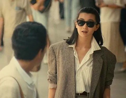 講真的|90年代的港風穿搭,今天看起來真時髦啊 講真的|90年代的港風穿搭,今天看起來真時髦啊