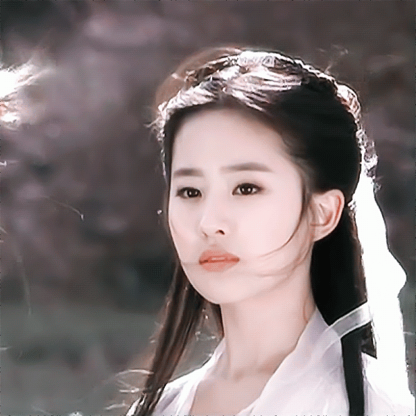 如果讓18歲的她來演“斛珠夫人”，是不是可以直接封神？