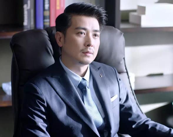 “古老師”保劍鋒:28歲爆紅,37歲跌落神壇,老婆46歲為他生子 “古老師”保劍鋒:28歲爆紅,37歲跌落神壇,老婆46歲為他生子