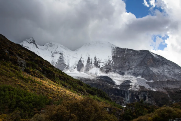 川西環線之旅 - 稻城三神山，世界級的雪山