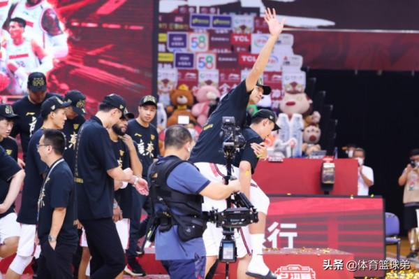 杜鋒的剋星來了,他們就是楊鳴與劉維偉,看來廣東的四連冠要涼 杜鋒的剋星來了,他們就是楊鳴與劉維偉,看來廣東的四連冠要涼