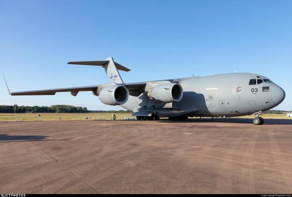 C-17“環球霸王”III運輸機圖集（200圖）