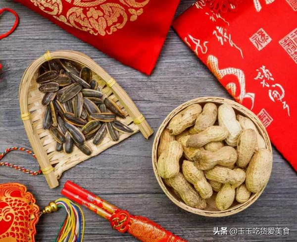 買年貨，什麼值得囤？這四種美食價格便宜口感好，是大眾的選擇