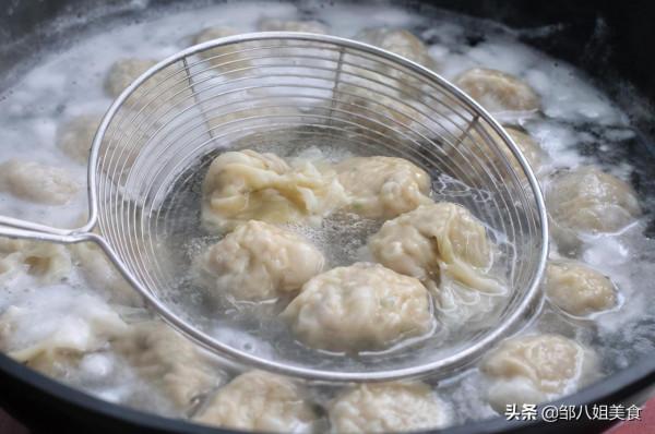 包餛飩，調肉餡很重要，掌握“3個竅門”，鮮嫩可口，香而不膩