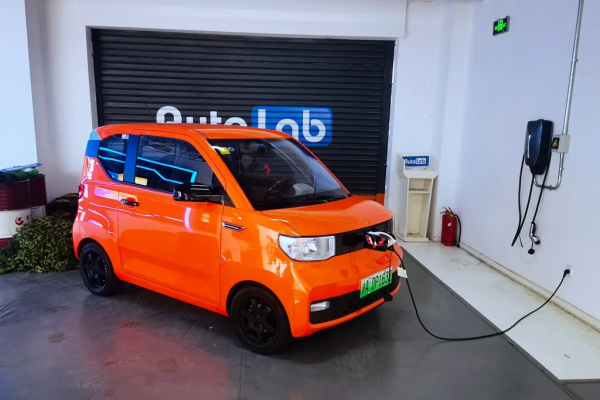 Lab測試：傳說中的五菱宏光MINIEV，百公里加速居然要看人品