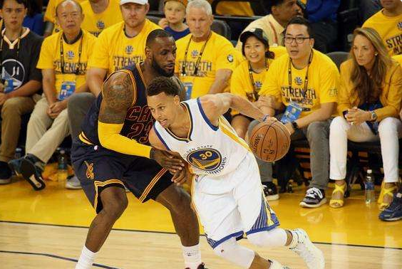 皮爾斯：不知道誰給皮蓬的勇氣，竟然說16年詹姆斯是單核奪冠