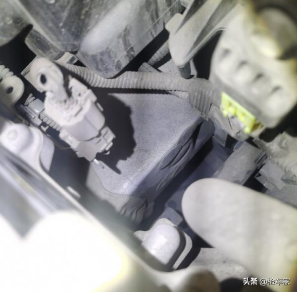 開了5年還能賣30萬！雷克薩斯ES300H到底有多大的魅力啊？