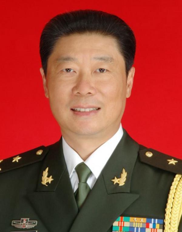 楊華榮：解放軍的女少將，丈夫是中將，父親是上將，弟弟也是少將