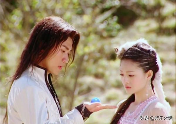 別再硬凹美男人設了！這9位男演員告訴你，什麼是真正的驚鴻一面