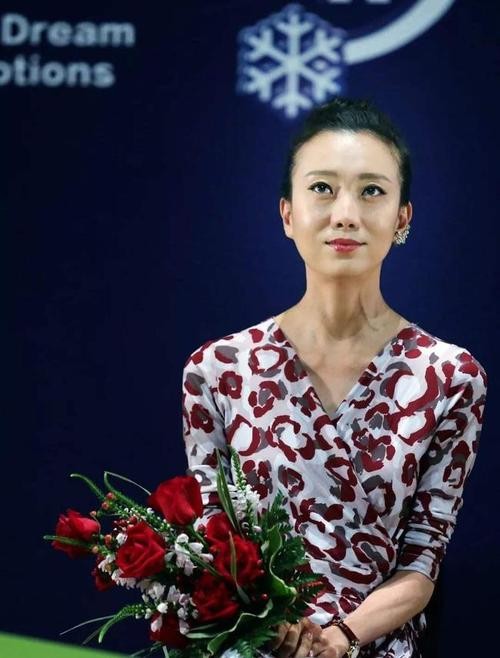 奧運會前夕摔成殘疾,張藝謀稱其英雄,卻被網友說是“現世報”? 奧運會前夕摔成殘疾,張藝謀稱其英雄,卻被網友說是“現世報”?