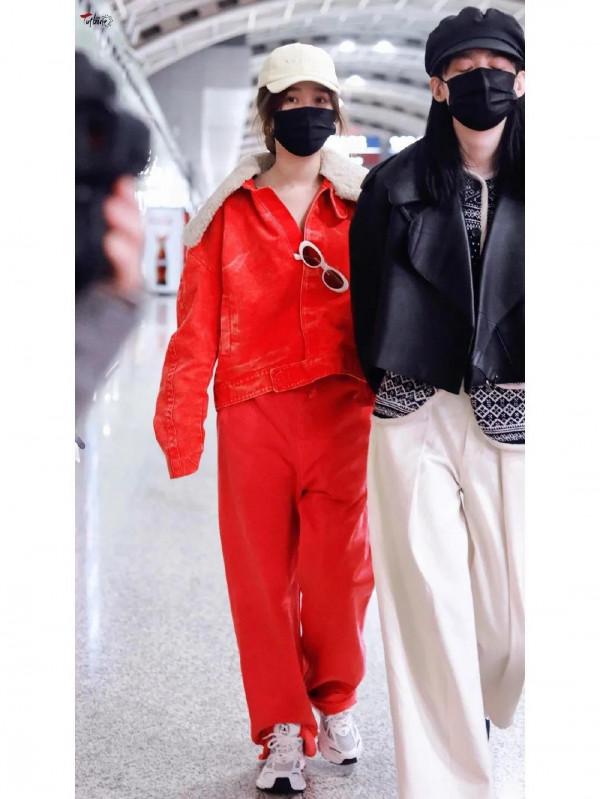 虞書欣機場私服穿搭