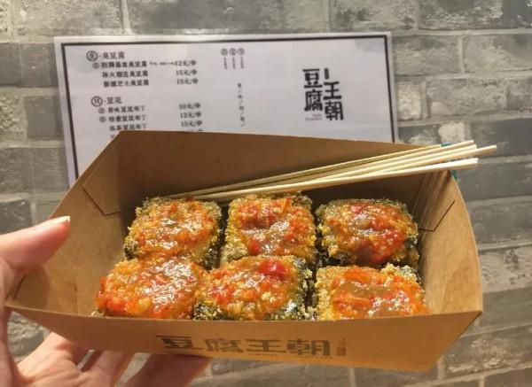 國內最坑遊客的十條美食街，你踩坑了嗎？