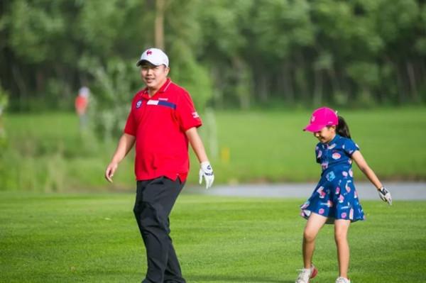 劉國樑家中報喜!女兒實現冠軍三級跳,他真比鄧亞萍明智? 劉國樑家中報喜!女兒實現冠軍三級跳,他真比鄧亞萍明智?